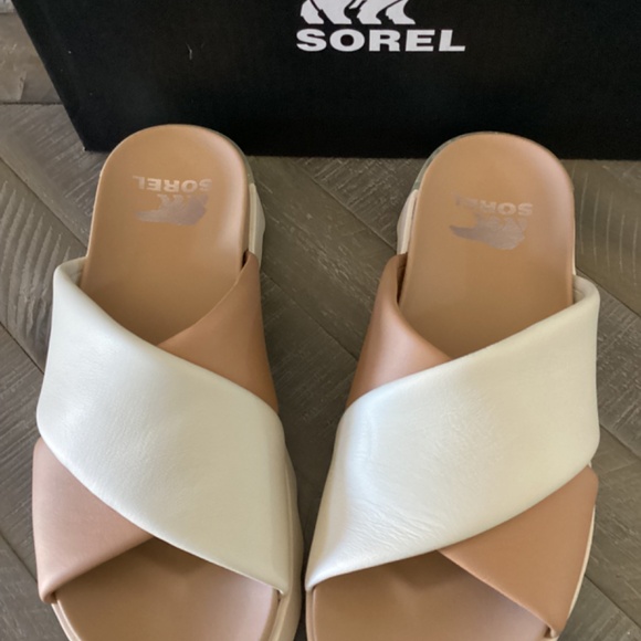 SOREL Viibe Crisscross Slide Sandals, size 8.5 - Picture 7 of 10